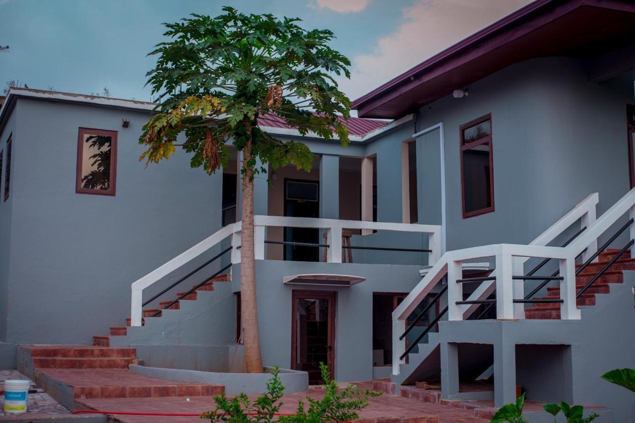 Patayo Lodge Kumasi Ngoại thất bức ảnh